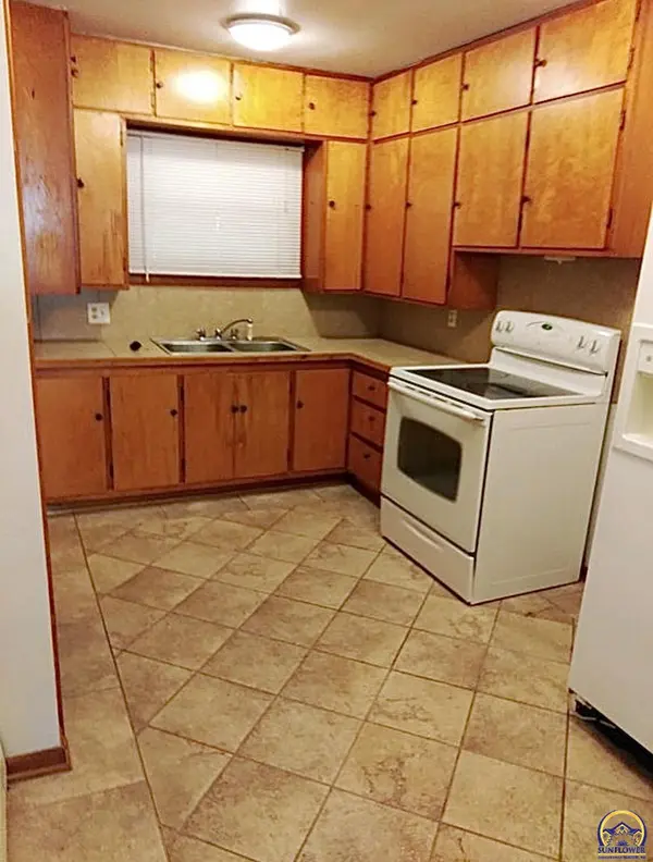 208 & 210 Miami ST, Burlington, KS 66839