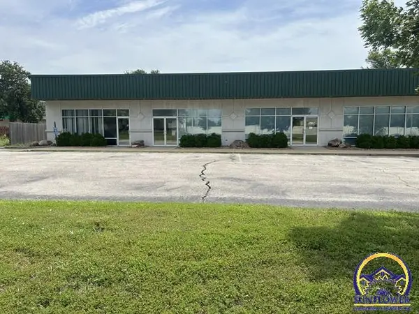 450 N Iowa St #A & B, Lawrence, KS 66049