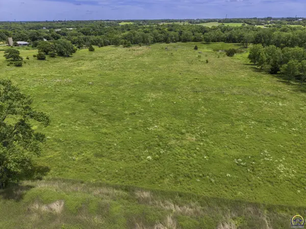 00000 Ratner RD, Tecumseh, KS 66542