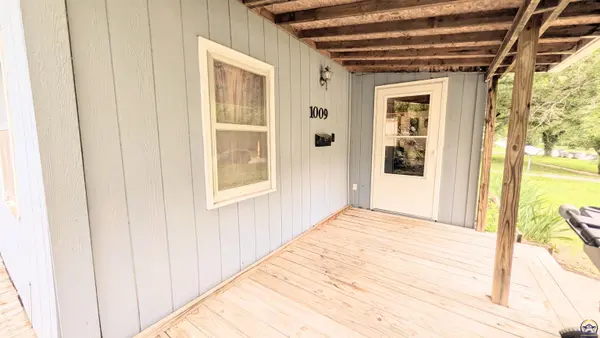 1009 Exchange ST, Emporia, KS 66801