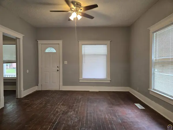 505 Cottonwood ST, Emporia, KS 66801