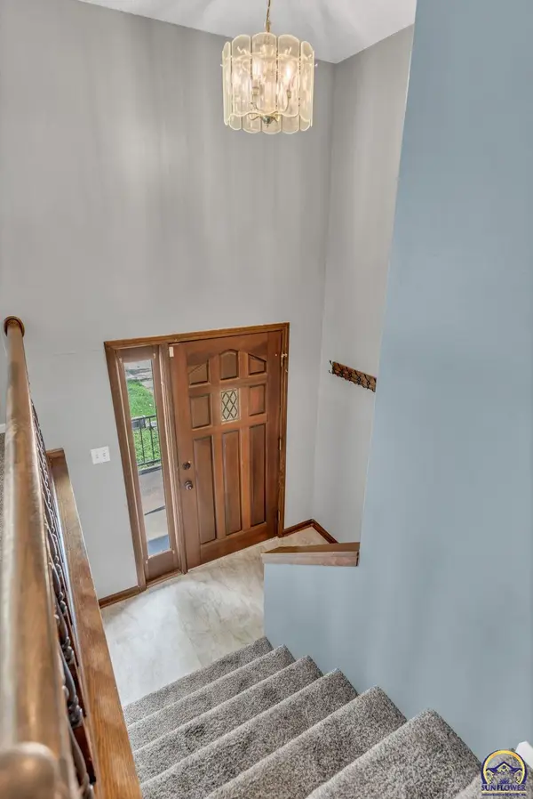 5964 SW 23rd TER, Topeka, KS 66614