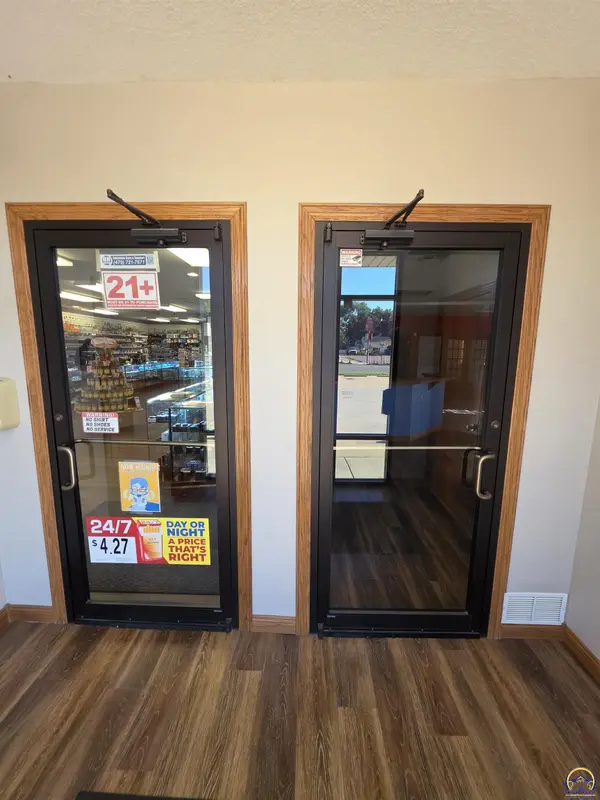 1331 W 6th Ave, Emporia, KS 66801