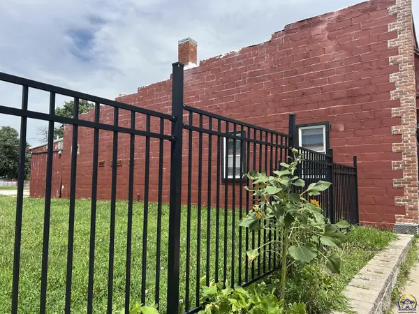 108 Main ST, Mayetta, KS 66509
