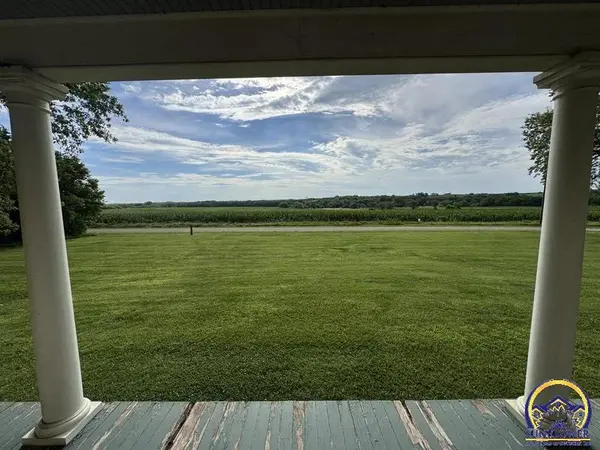 2225 Foxtail Rd, Fairview, KS 66425