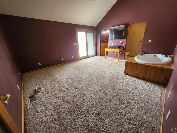 13232 second 178th RD, Mayetta, KS 66509