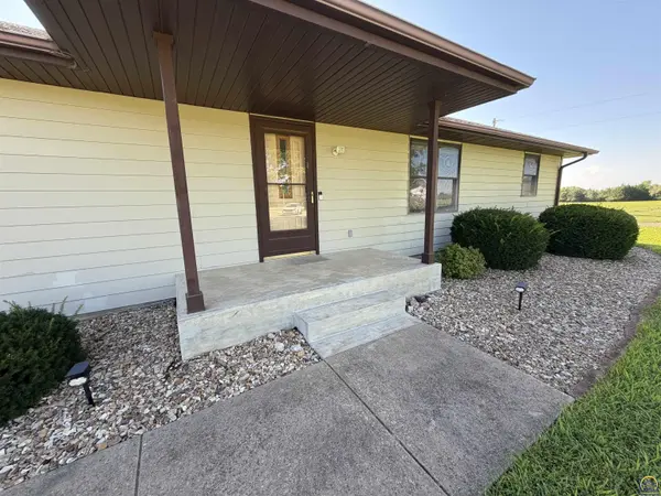 6130 NE Shaffer RD, Topeka, KS 66617