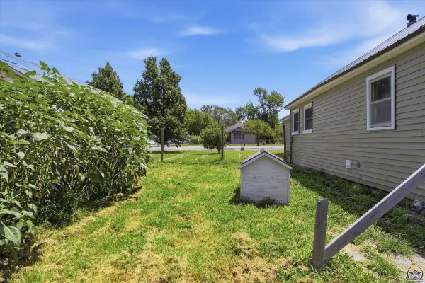 429 Brownie Blvd, Scranton, KS 66537
