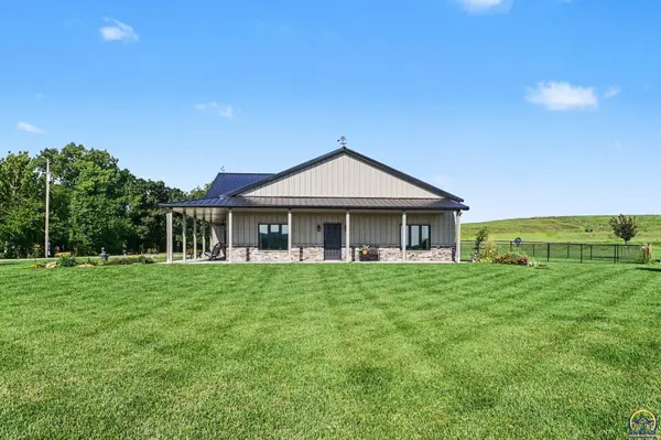 2209 SW Glick RD, Topeka, KS 66614