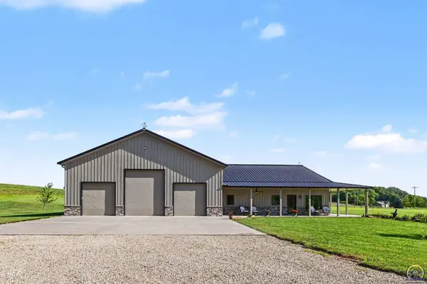 2209 SW Glick RD, Topeka, KS 66614
