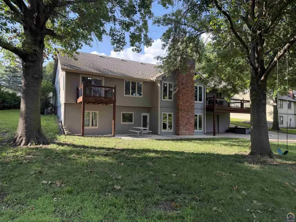 6225 SW 23rd ST, Topeka, KS 66614