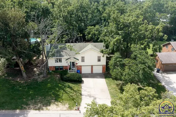4649 SE 26th TER, Topeka, KS 66605