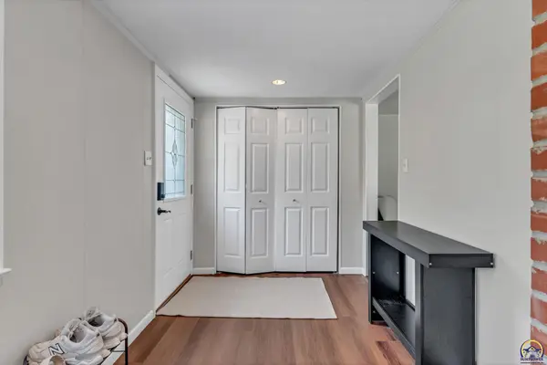 2017 NW Taylor ST, Topeka, KS 66608