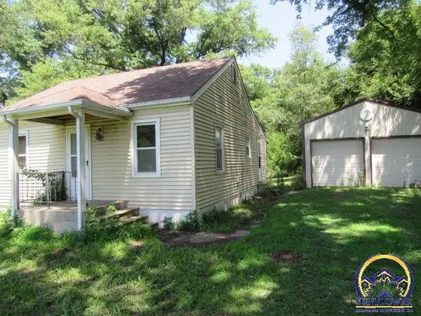 3618 NE Seward AVE, Topeka, KS 66616