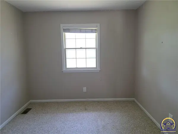 1601 S Maple ST, Ottawa, KS 66067