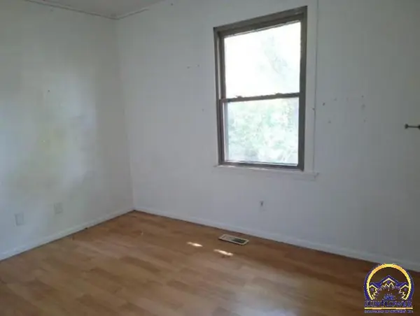 3601 SE Granger ST, Topeka, KS 66605