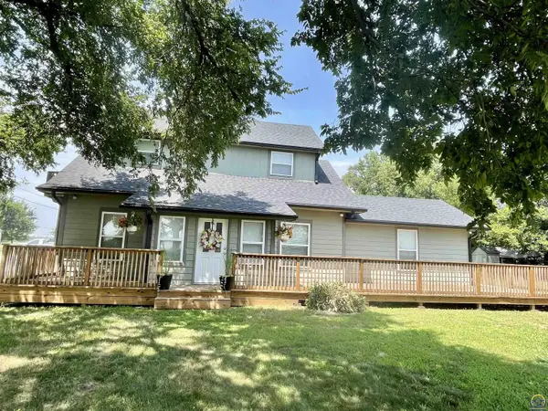 14571 SW K-4 HWY,  Maple Hill,  KS 66507-8565