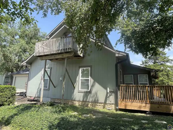14571 SW K-4 HWY, Maple Hill, KS 66507-8565