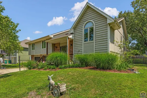 6312 SW 23rd ST, Topeka, KS 66614
