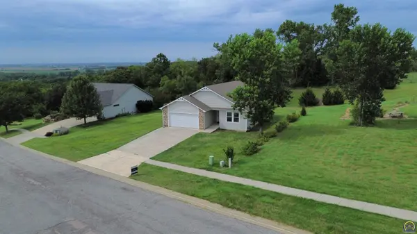 6118 SW 4th St, Topeka, KS 66615