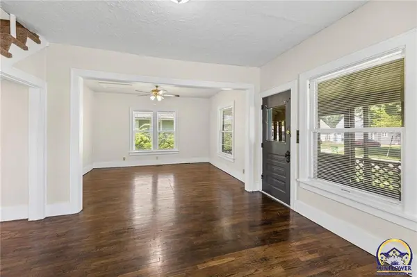 848 Tremont Ave, Ottawa, KS 66067-2733
