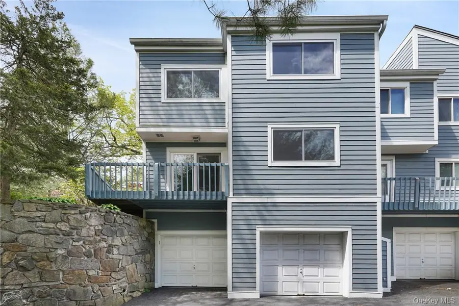25 Barker ST #102, Mount Kisco, NY 10549