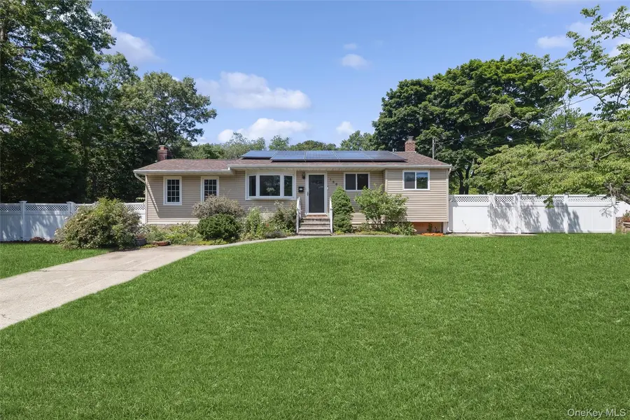 1560 Brightshore BLVD, Bay Shore, NY 11706