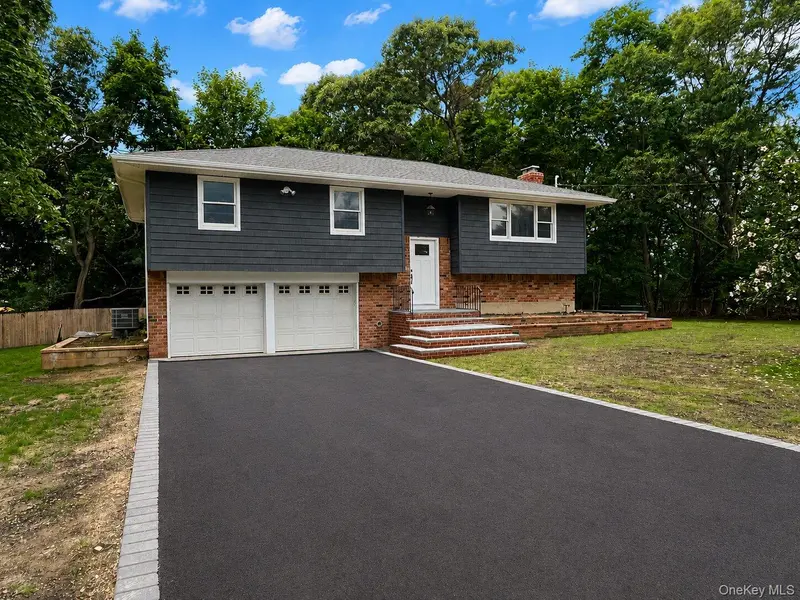 32 Groveland Park BLVD, Sound Beach, NY 11789