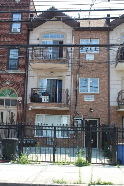 3814 Barnes AVE, Bronx, NY 10467