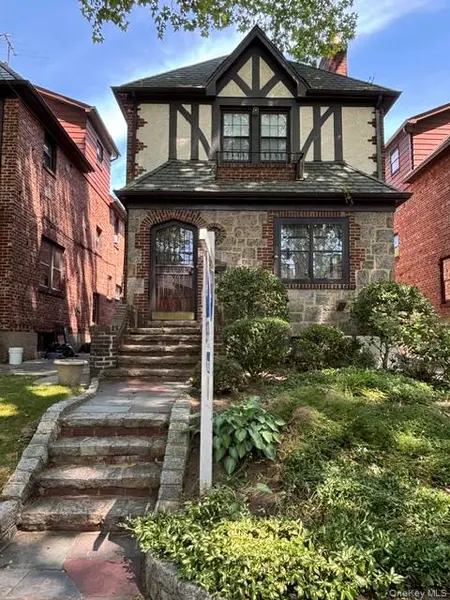 2603 168th ST, Flushing, NY 11358