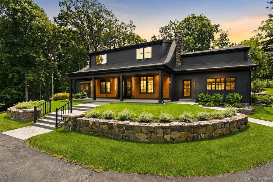77 Montrose Station RD, Montrose, NY 10548