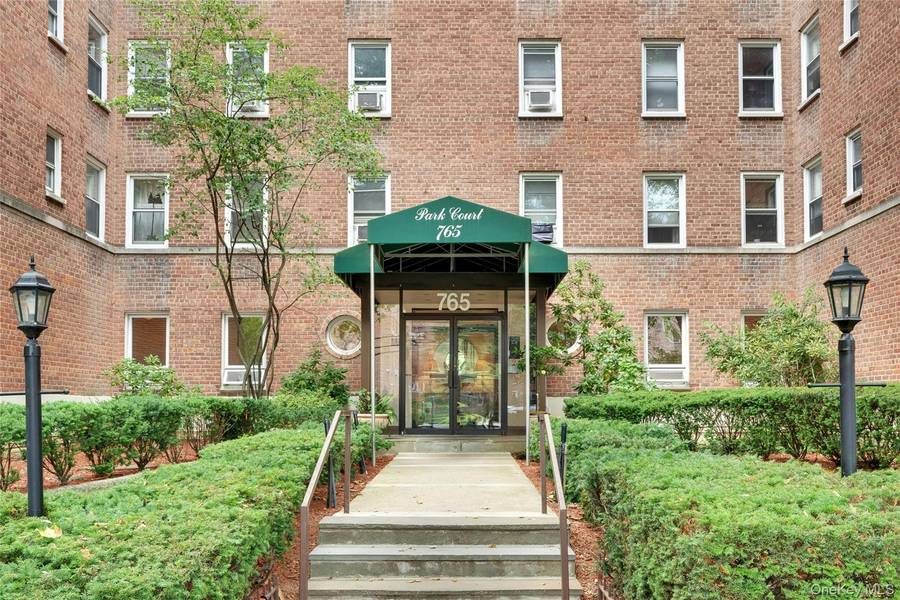 765 Bronx River RD #4A, Bronxville, NY 10708