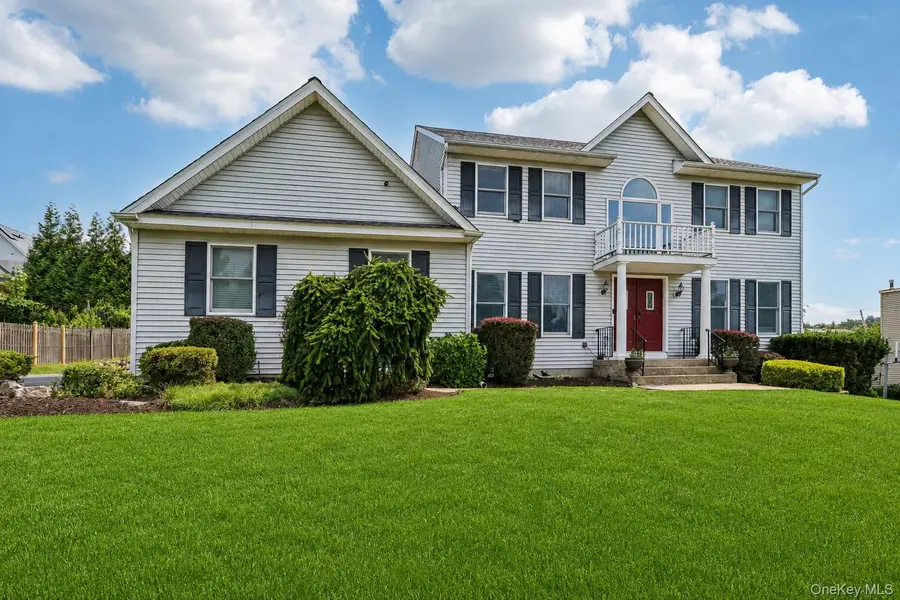 22 Bittern DR, Nanuet, NY 10954