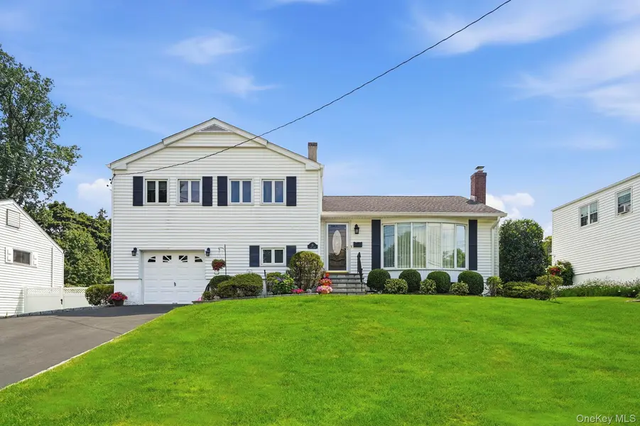 25 Arden DR, Hartsdale, NY 10530