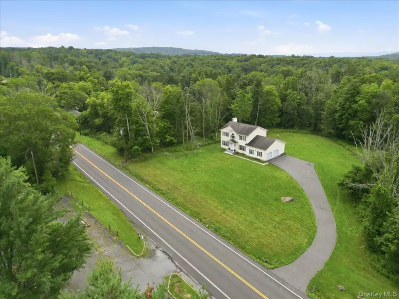977 Mt Hope RD, Middletown, NY 10940