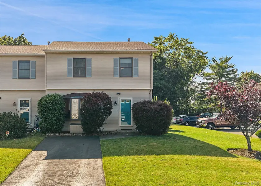 61 Zugibe CT, West Haverstraw, NY 10993