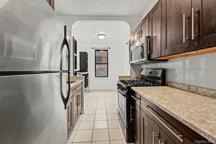 210 Martine AVE #5K, White Plains, NY 10601