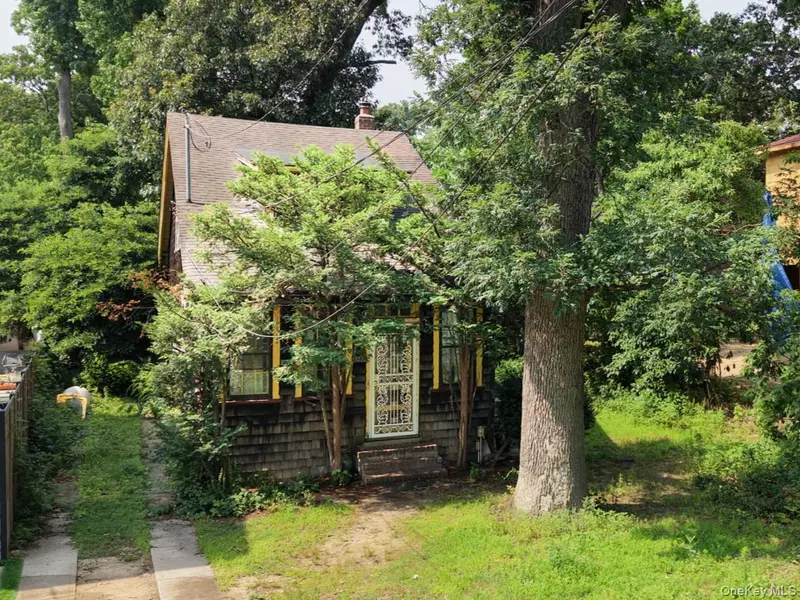 193-35 McLaughlin AVE, Holliswood, NY 11423