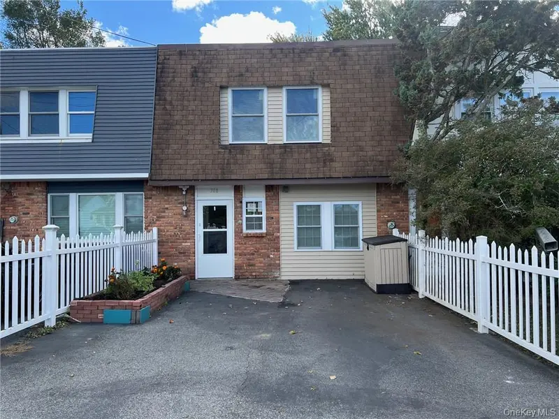708 Silver Lake Scotchtown RD, Middletown, NY 10941