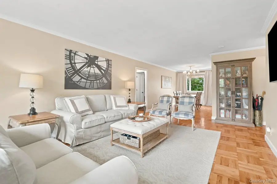 11 Westview AVE #8-2, White Plains, NY 10603