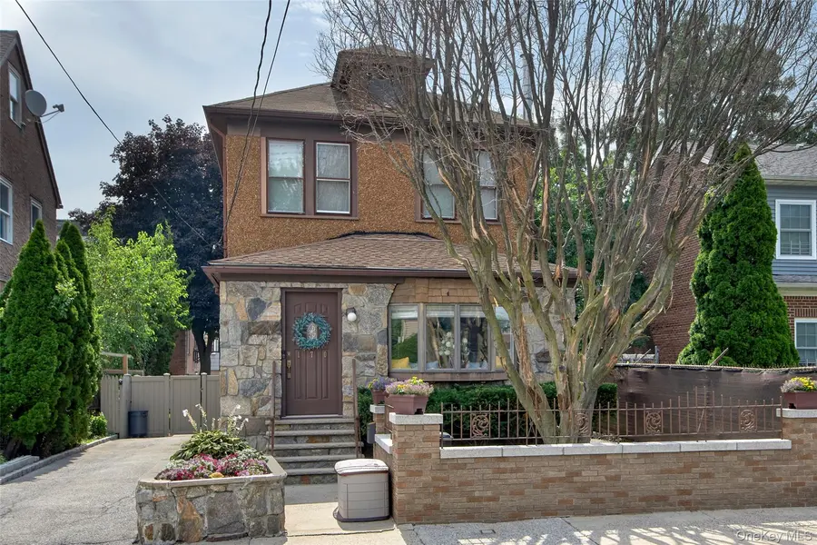 170 Trenchard ST, Yonkers, NY 10704