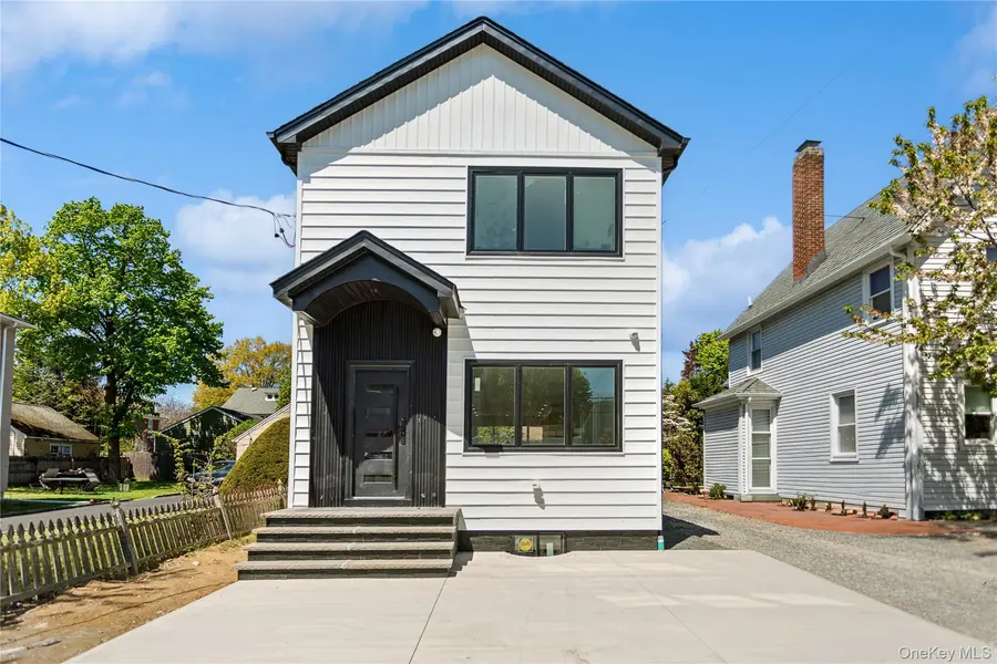 994 Singleton AVE, Woodmere, NY 11598