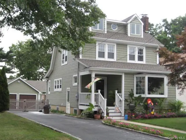 137 Sycamore ST, West Hempstead, NY 11552