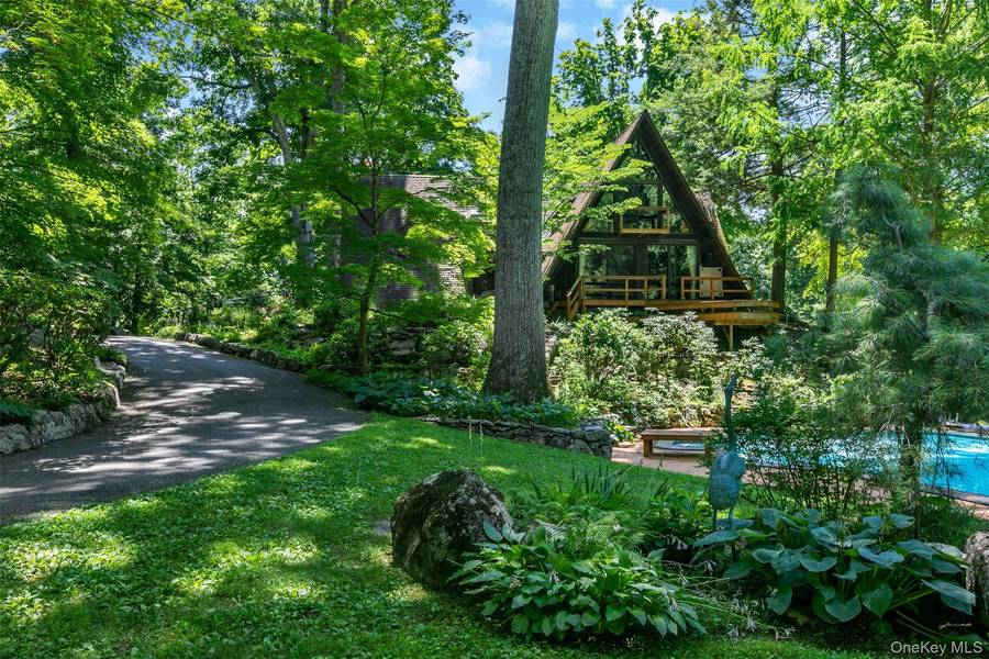 1750 Baptist Church RD, Yorktown Heights, NY 10598
