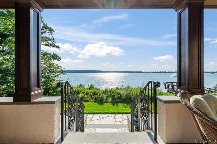 353 Centre Island RD, Oyster Bay, NY 11771