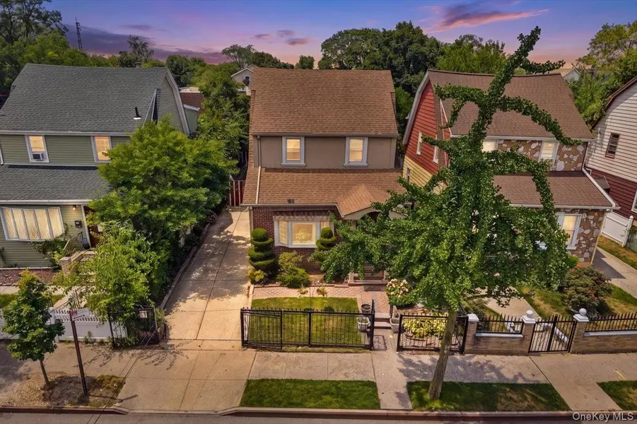 11956 Farmers BLVD, Saint Albans, NY 11412