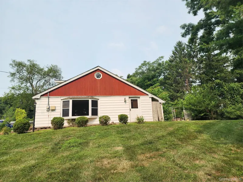 32 Osborne Hill RD, Wappingers Falls, NY 12590