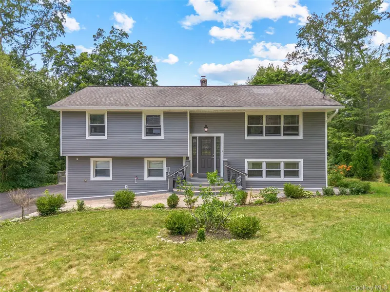 2669 Springhurst ST, Yorktown Heights, NY 10598