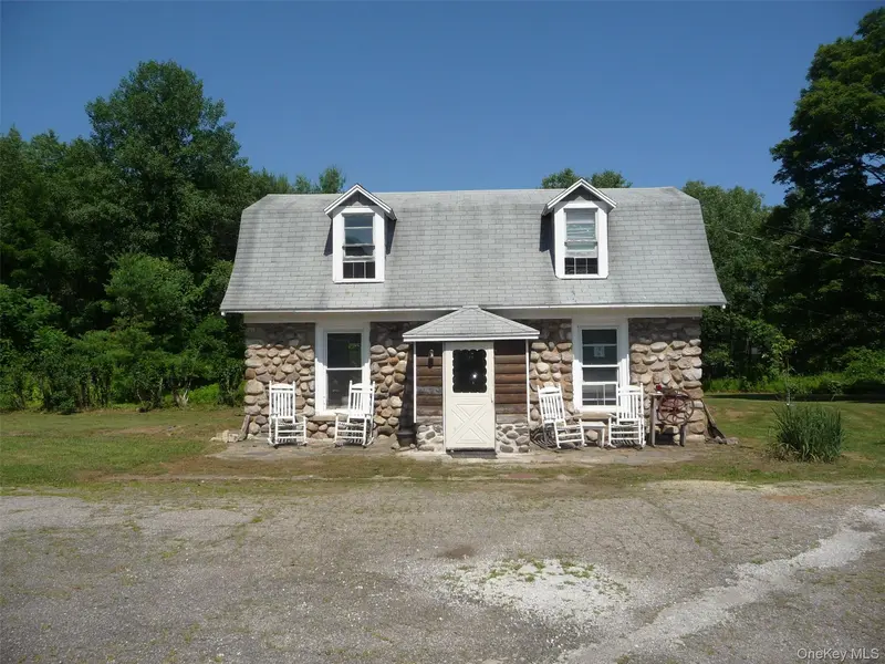 971 Us Route 209 #unit B, Cuddebackville, NY 12729