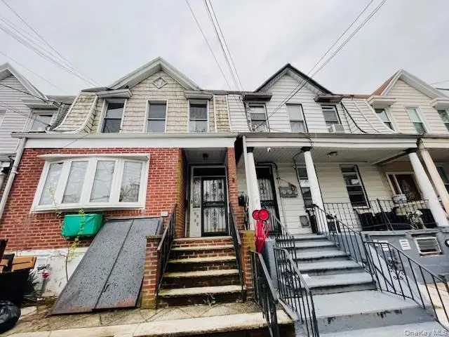 68-68 76th ST, Middle Village, NY 11379